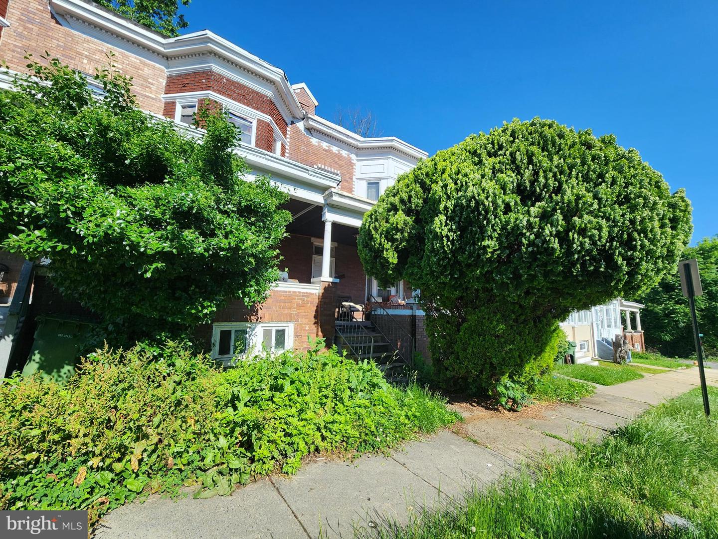 Photo 5 of 21 of 1210 N Longwood St townhome