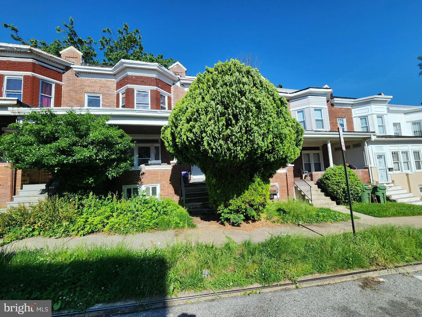 Photo 4 of 21 of 1210 N Longwood St townhome