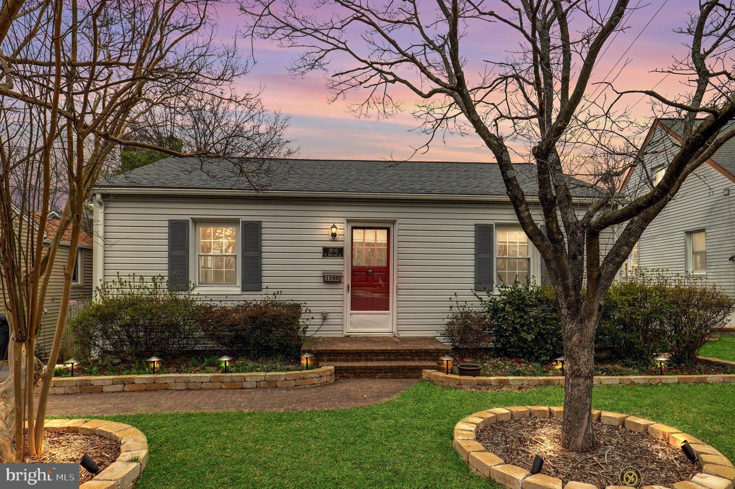 1200 N Roosevelt Street, Arlington, VA, 22205