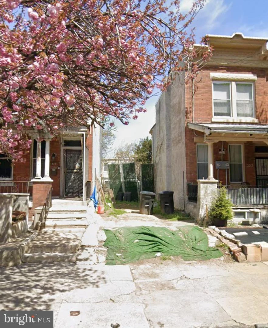 2229 W Ontario Street