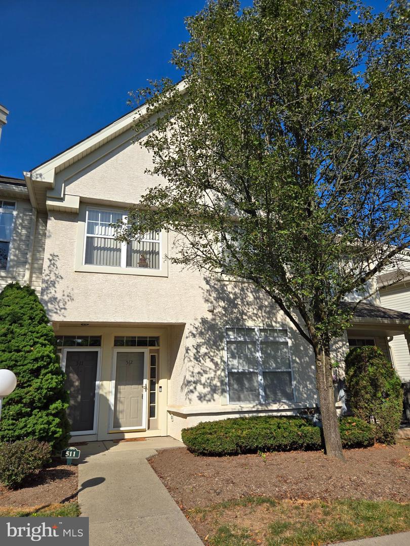 View Dresher, PA 19025 condo
