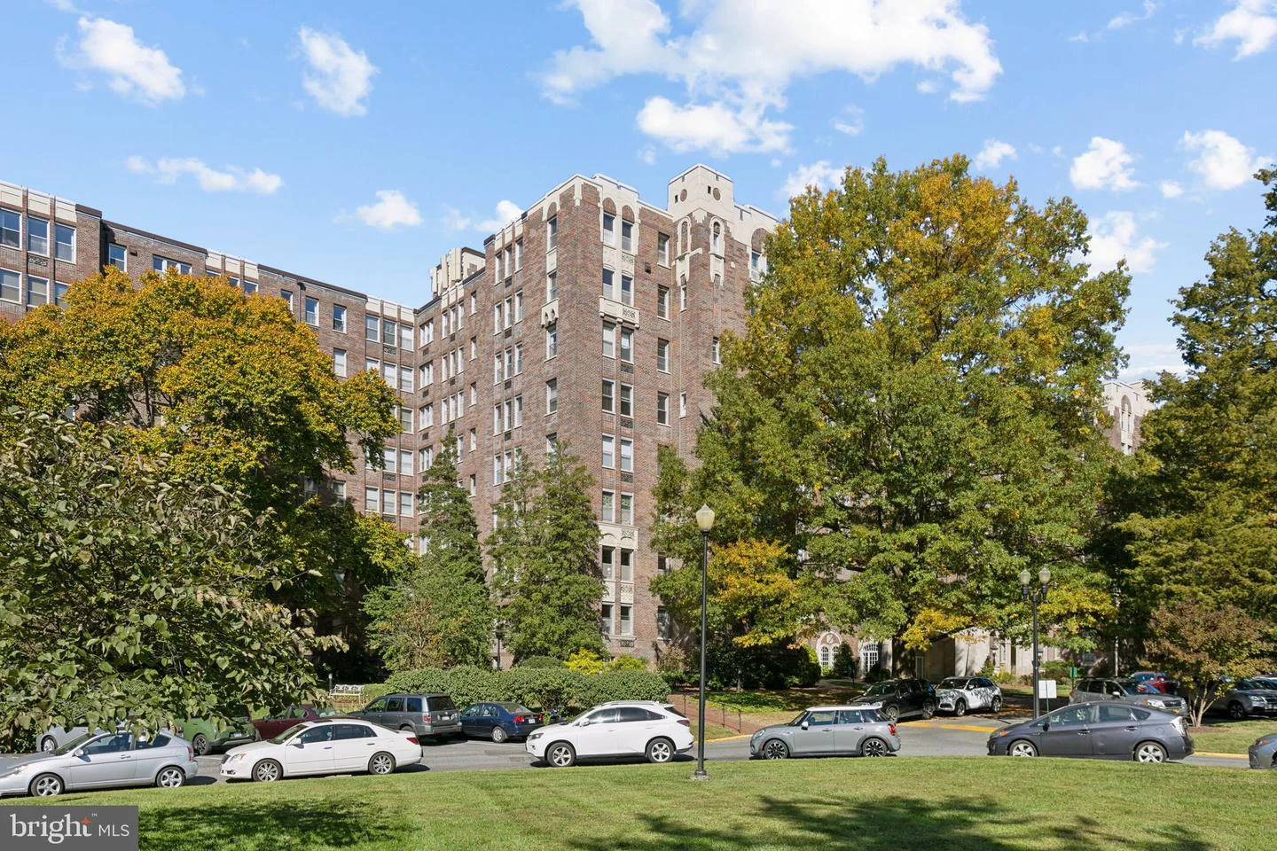 4000 Cathedral Avenue NW Unit 605B