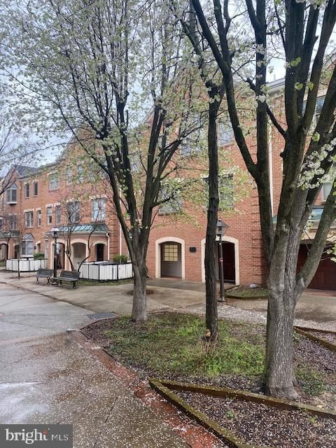 4216 Evergreen Ln #112 Annandale VA 22003