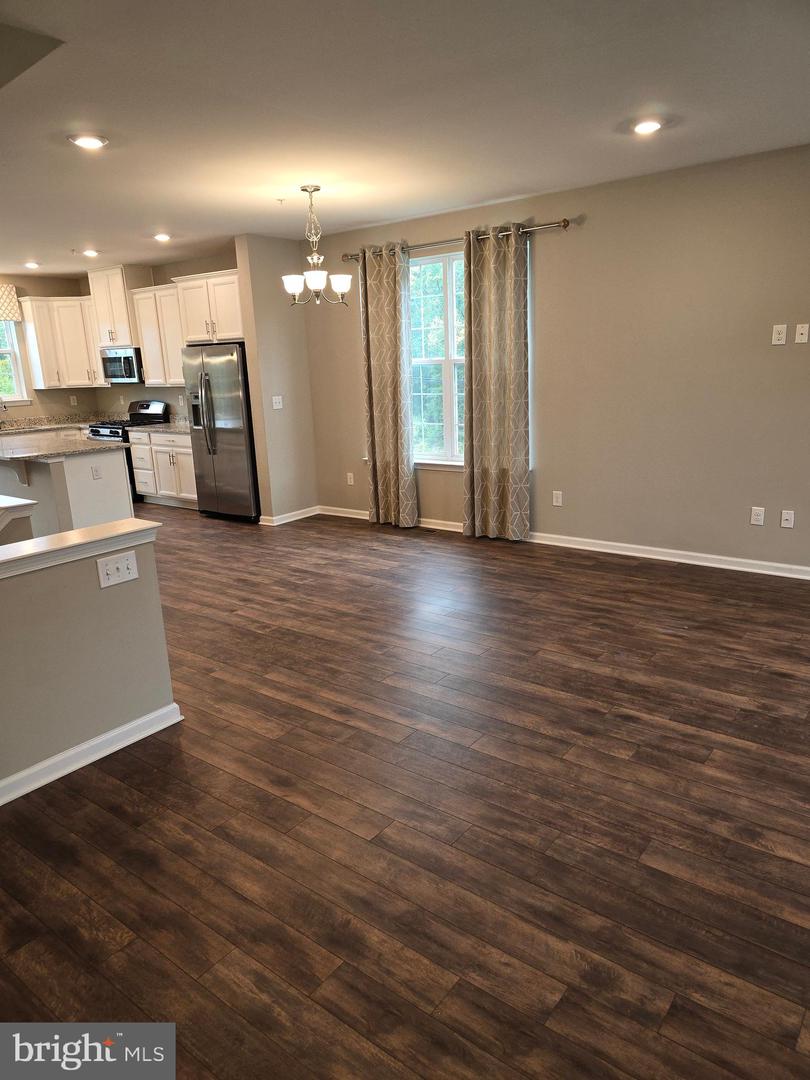 Photo 16 of 56 of 100 Edgewater Ct townhome