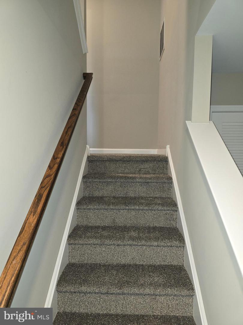 Photo 11 of 56 of 100 Edgewater Ct townhome