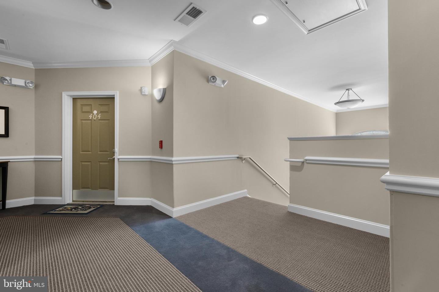 Photo 6 of 54 of 1507 Broadneck Pl #403 condo