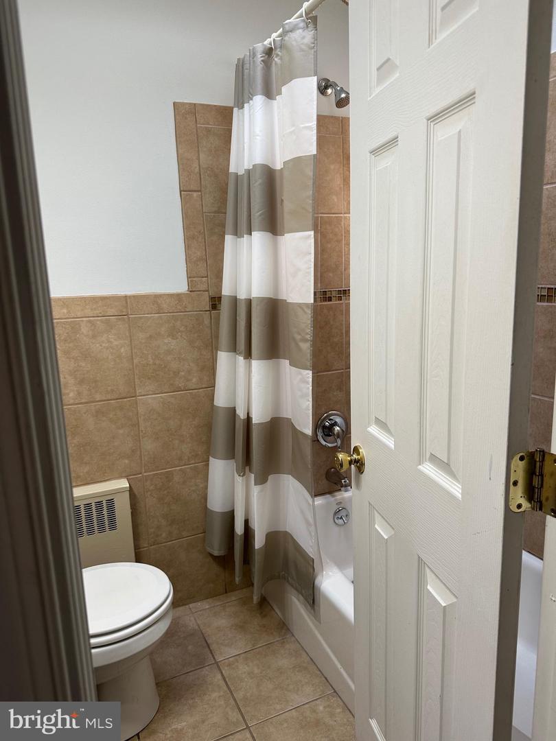 Photo 8 of 8 of 807 Derwyn Rd townhome
