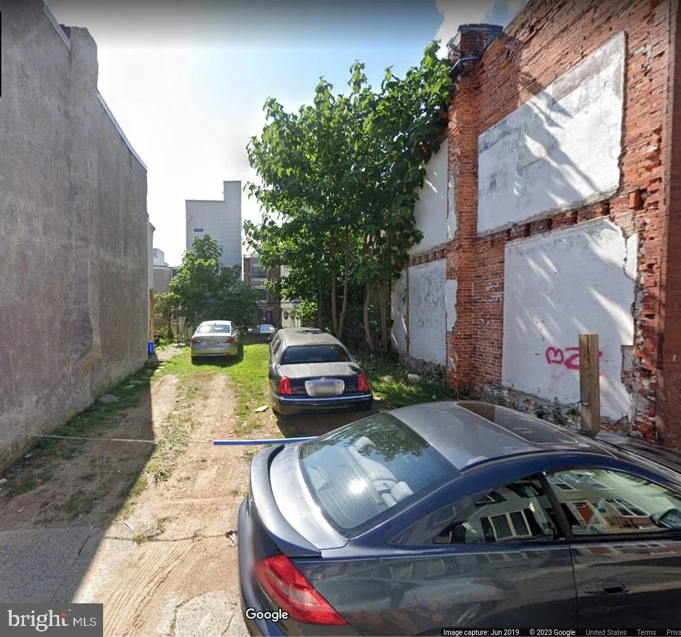 1442 N Hollywood Street