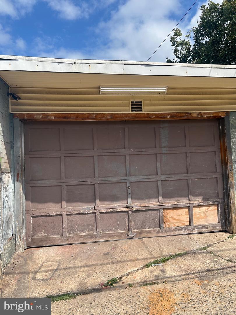Photo 10 of 10 of 1440 Muhlenberg St property