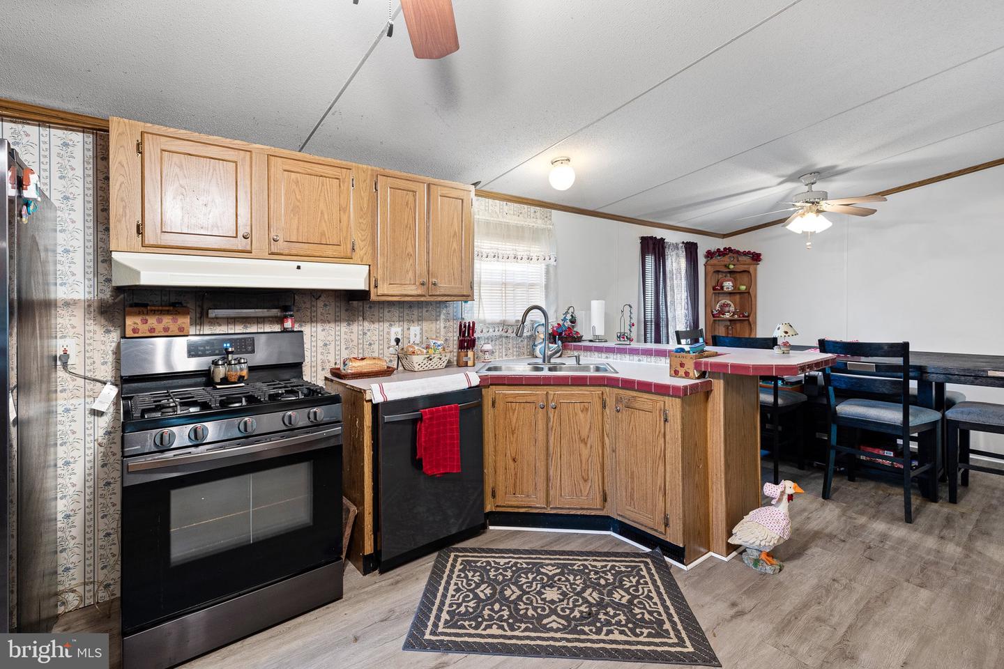 Photo 10 of 20 of 872 Powder Way #214 mobile home