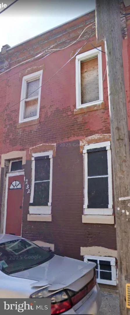 1232 W Tucker Street