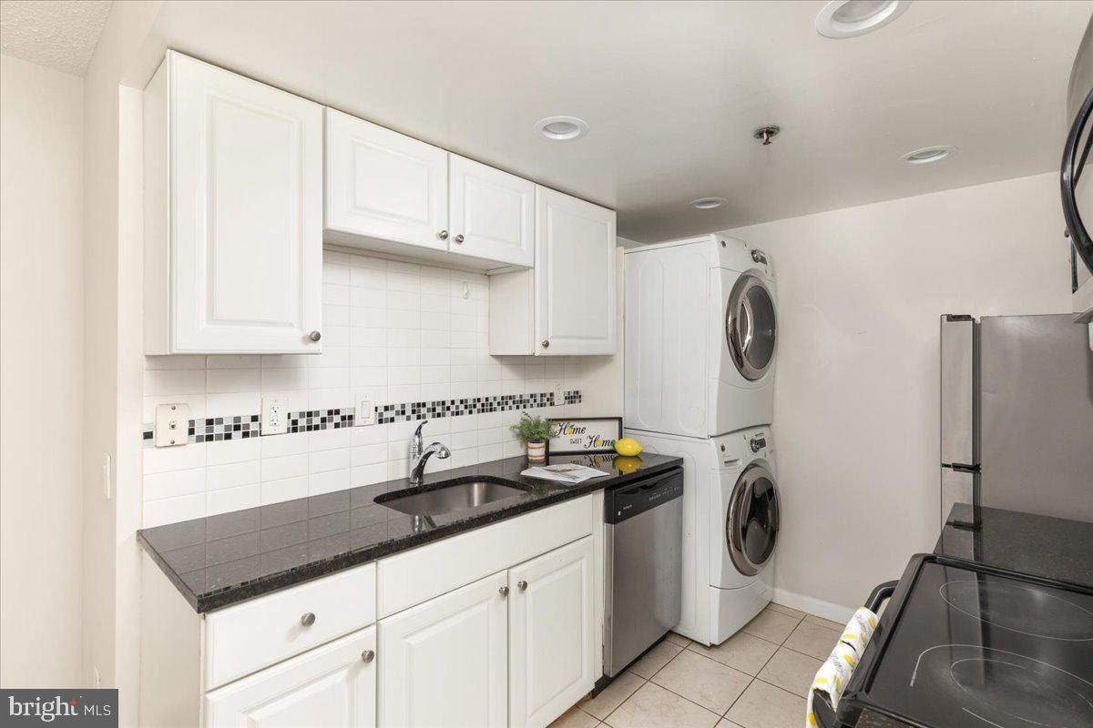 Photo 9 of 41 of 5911 Edsall Rd #1104 condo
