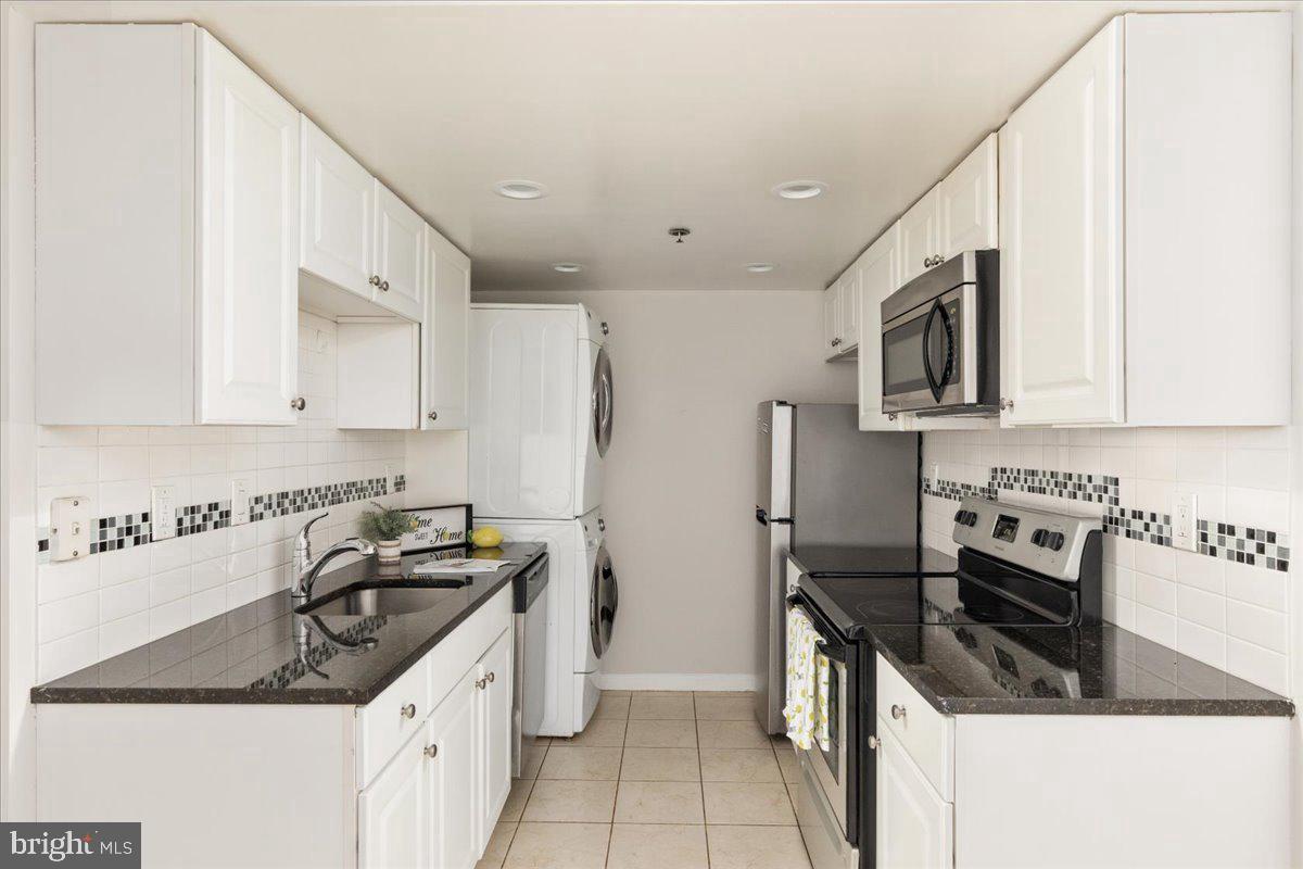 Photo 8 of 41 of 5911 Edsall Rd #1104 condo