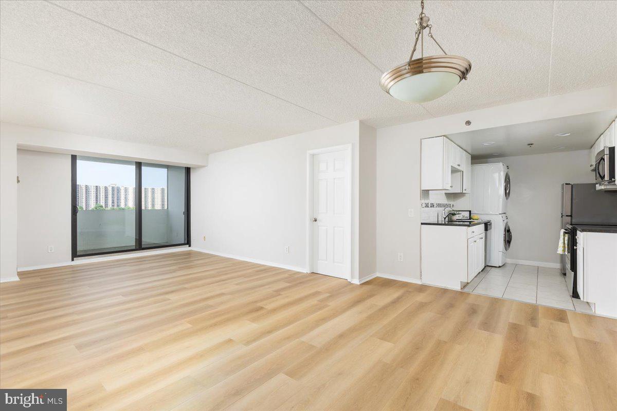 Photo 5 of 41 of 5911 Edsall Rd #1104 condo