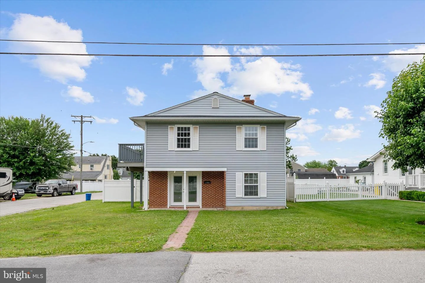 169 Roland Road