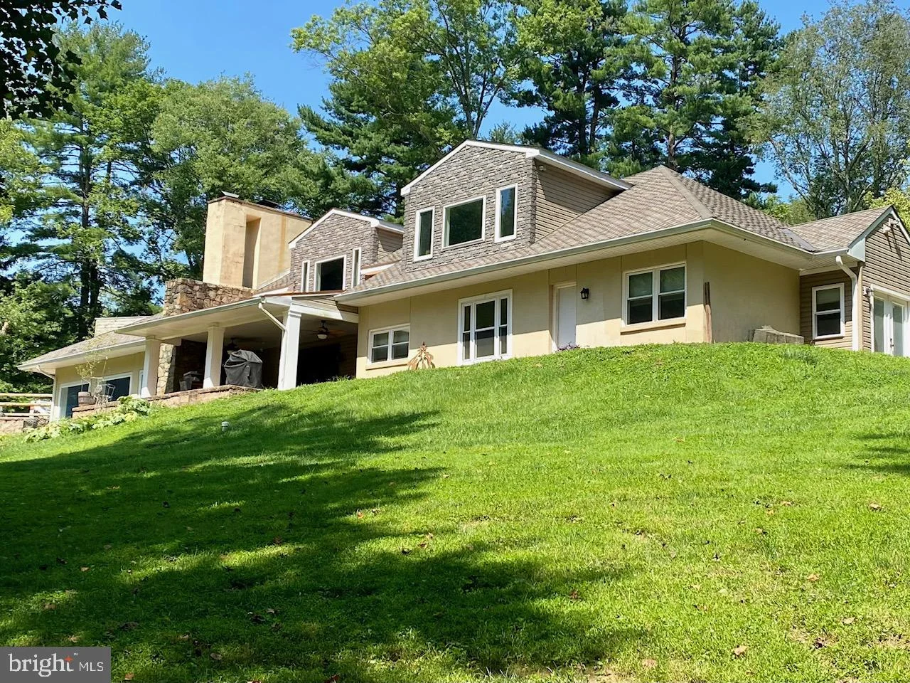 1135 Brintons Bridge Rd Rd