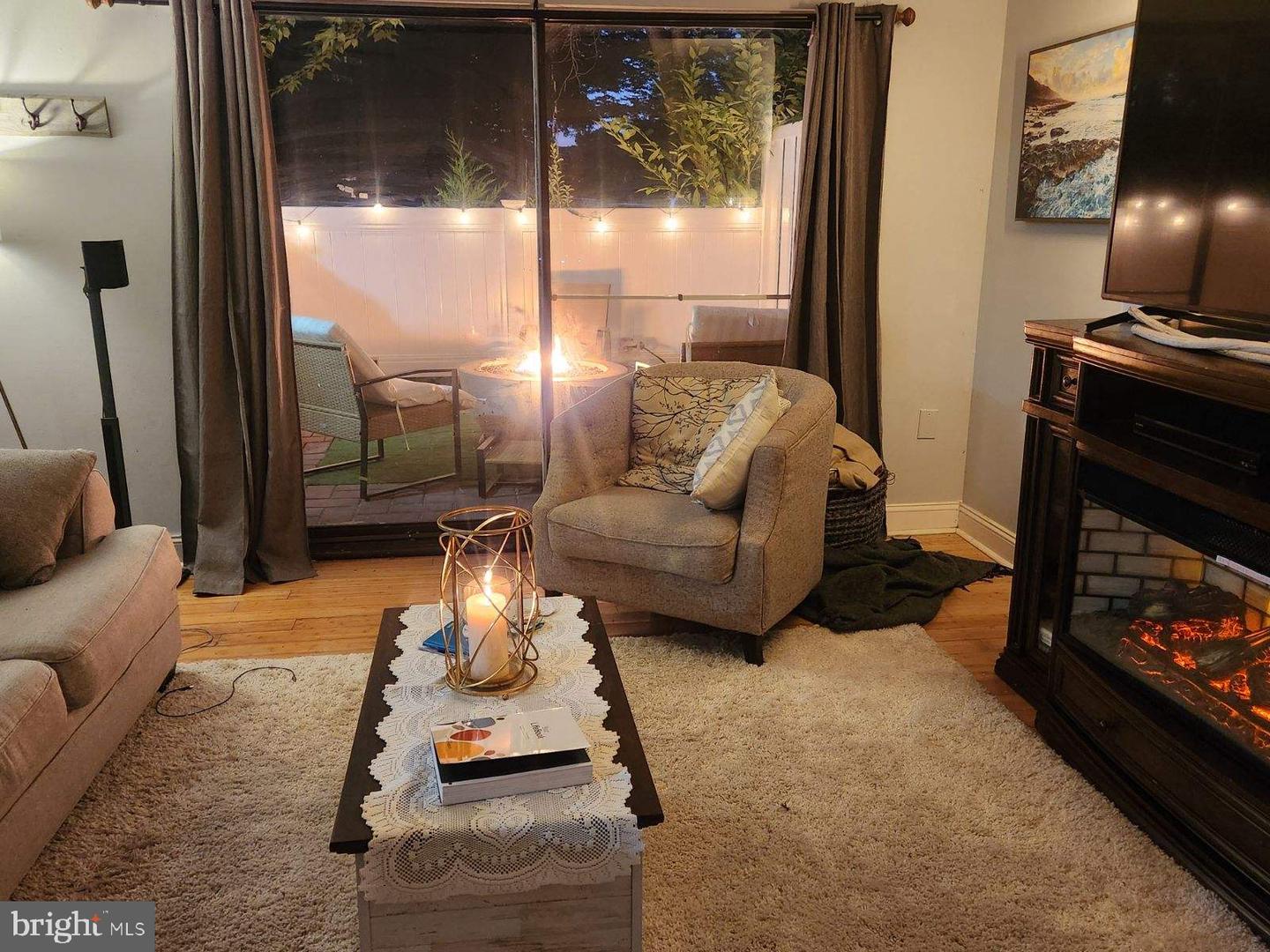 Photo 4 of 36 of 1518 Manley Rd #A2 townhome