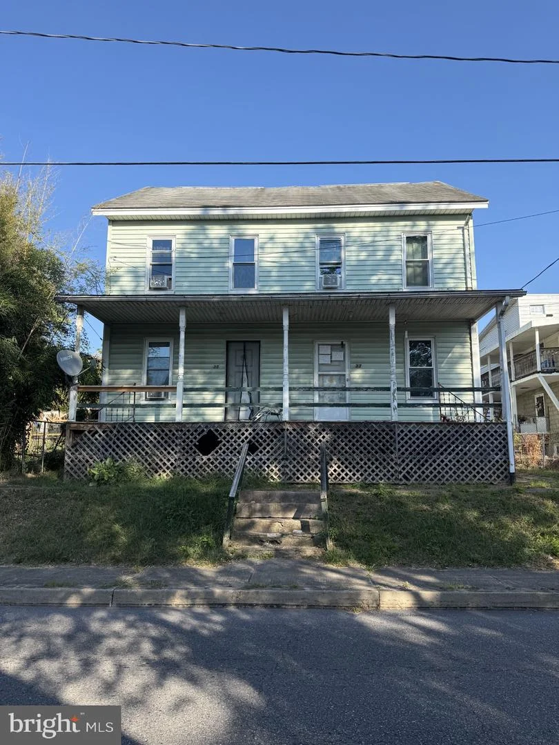 33-35 N 4th Street