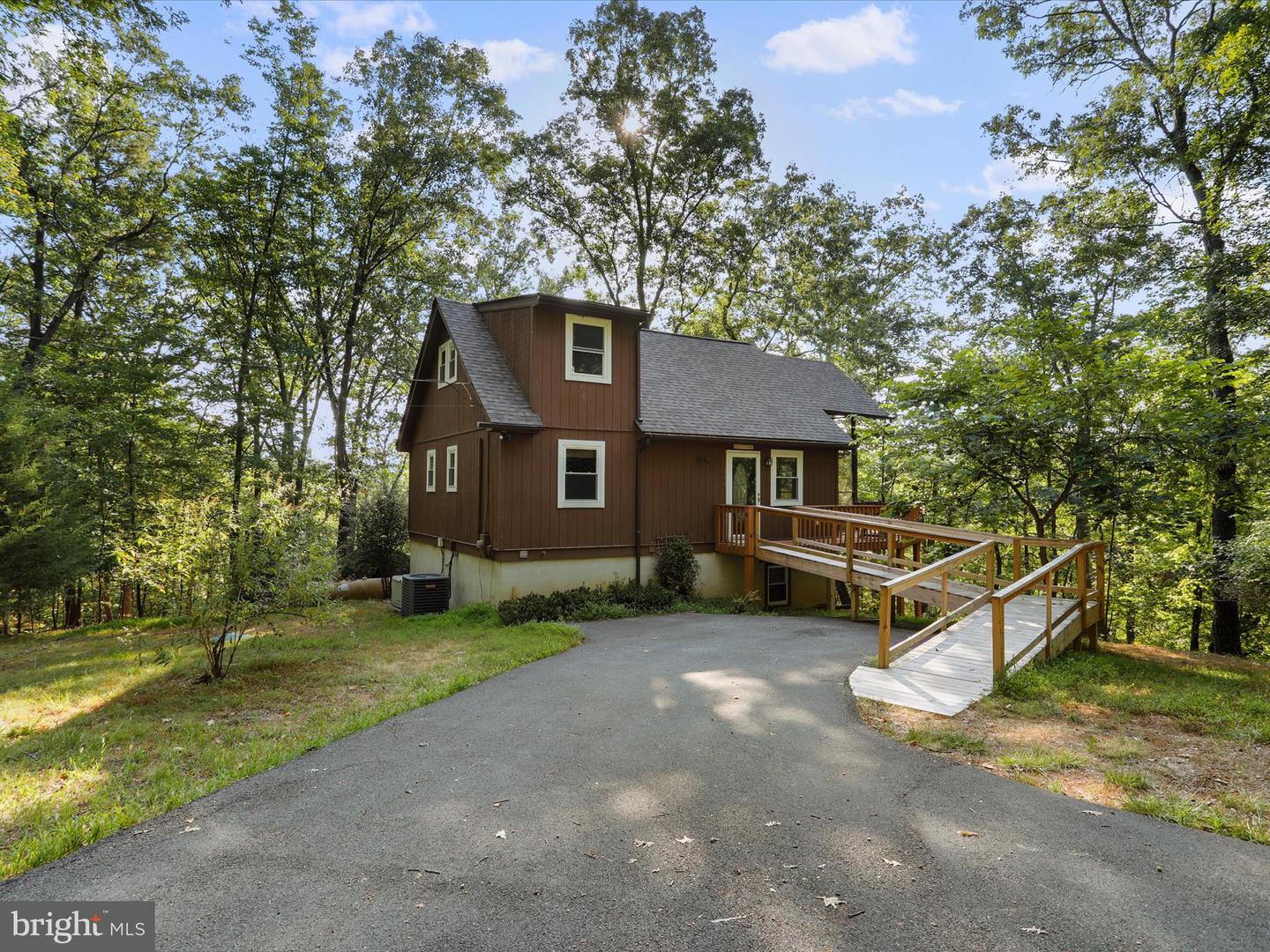 View Berkeley Springs, WV 25411 house