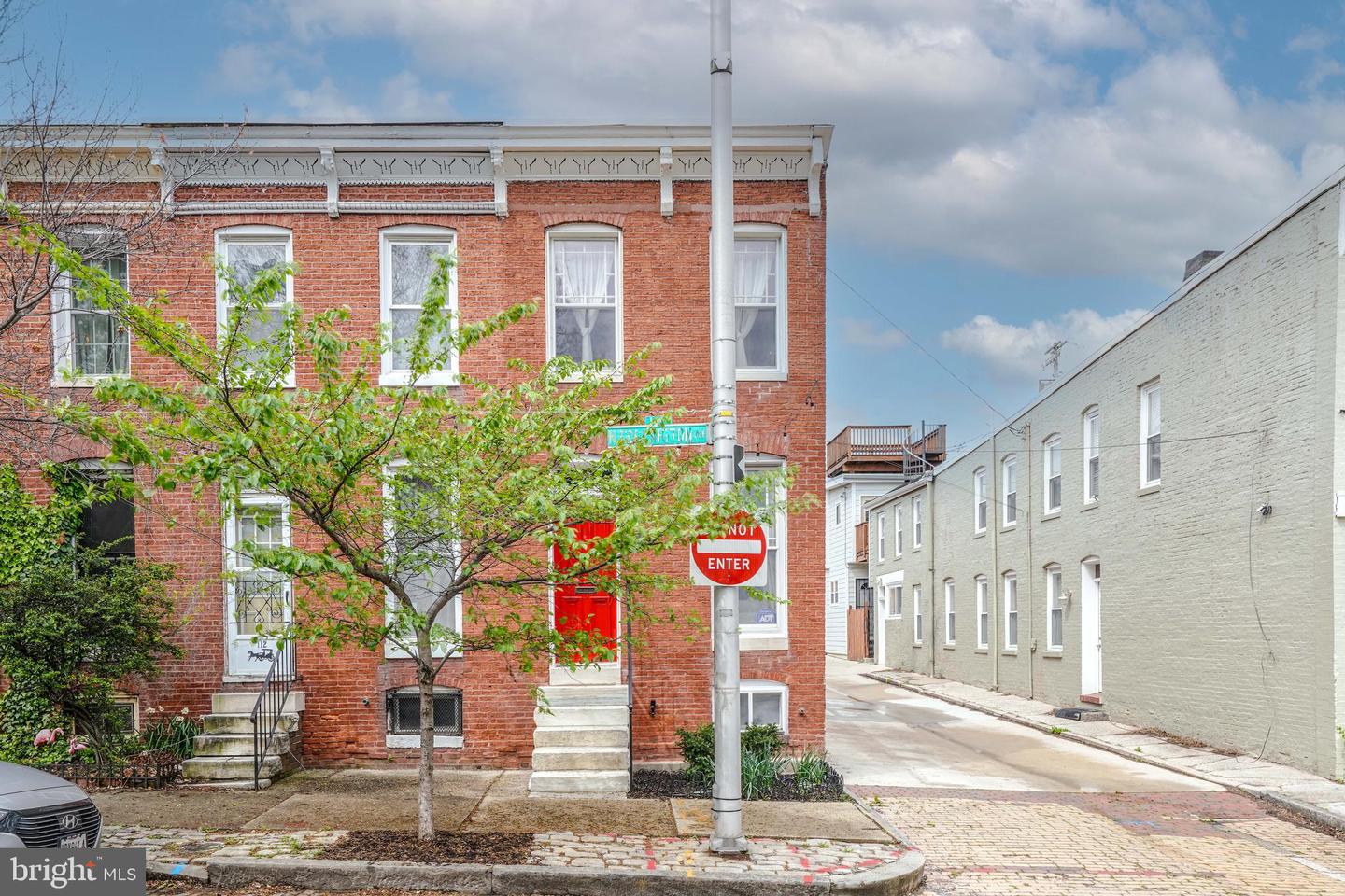 View Baltimore, MD 21231 townhome