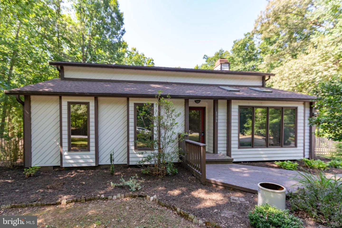 6906 Aspen Lane