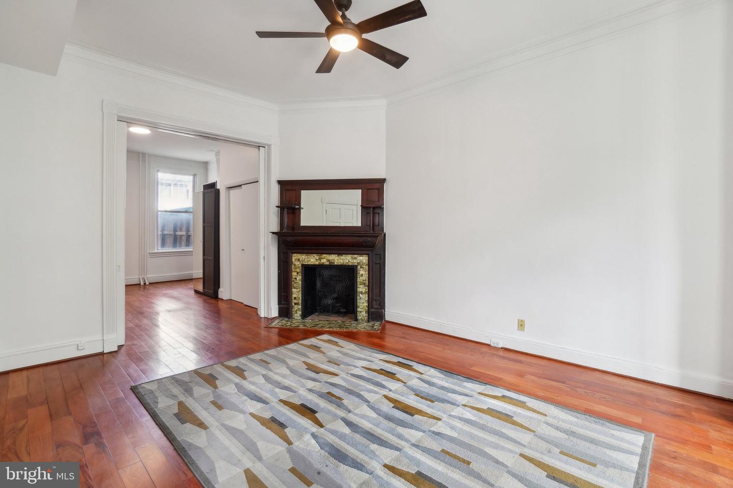 915 Westminster St NW
