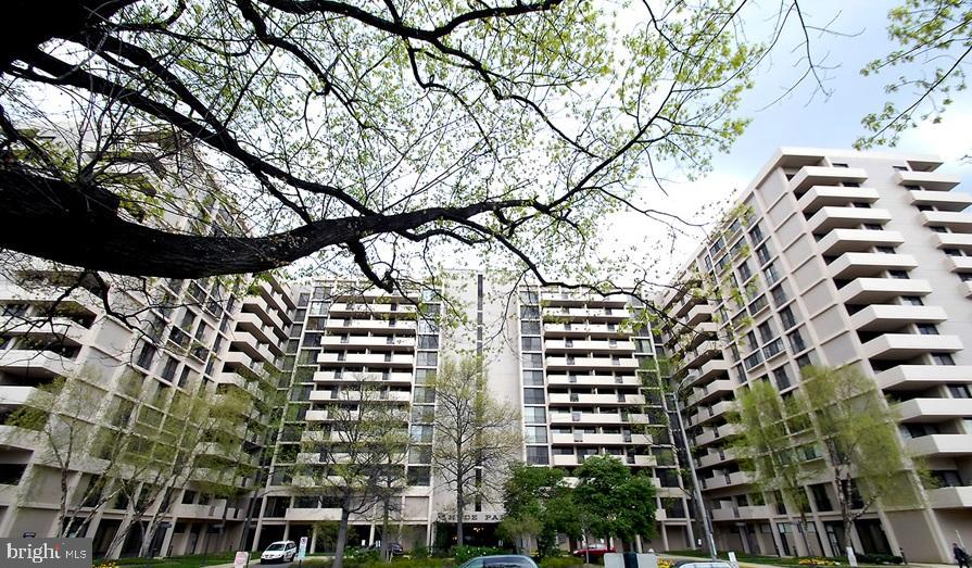 4141 N Henderson Road Unit 727, Arlington, VA, 22203