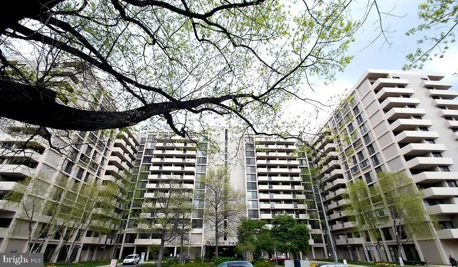 4141 N Henderson Road Unit 727, Arlington, VA, 22203