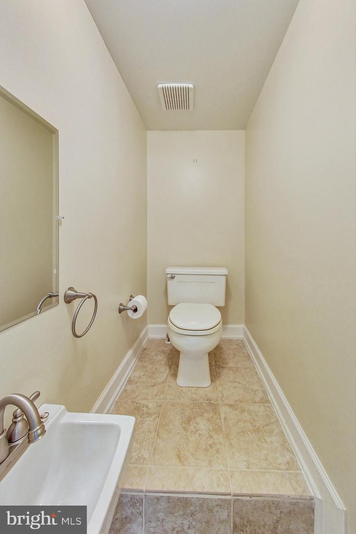 Photo 16 of 49 of 13224 Dangelo Dr house