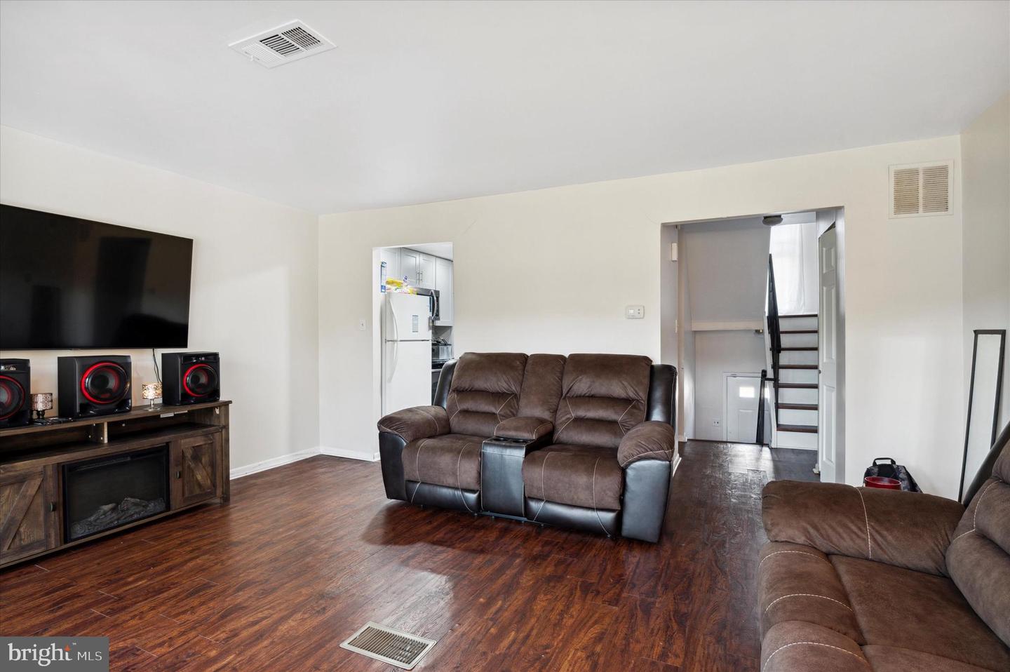 Photo 13 of 25 of 16 Farnsworth Rd townhome