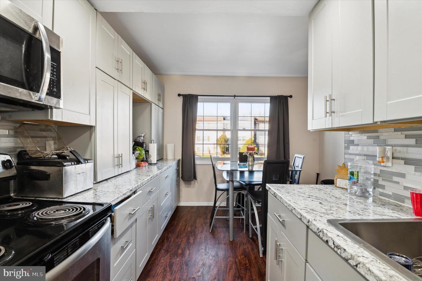 Photo 14 of 25 of 16 Farnsworth Rd townhome