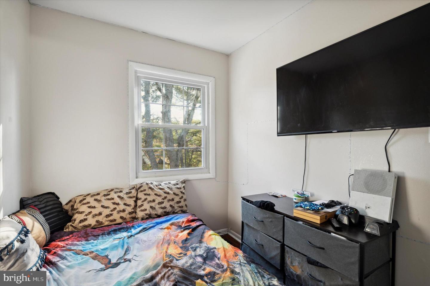Photo 3 of 25 of 16 Farnsworth Rd townhome