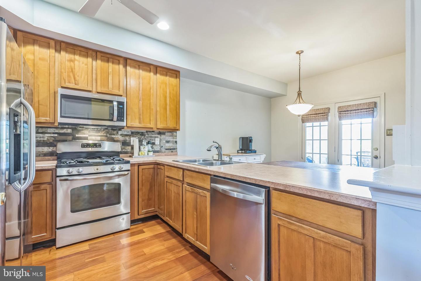 Photo 6 of 28 of 103 Durham Ct townhome