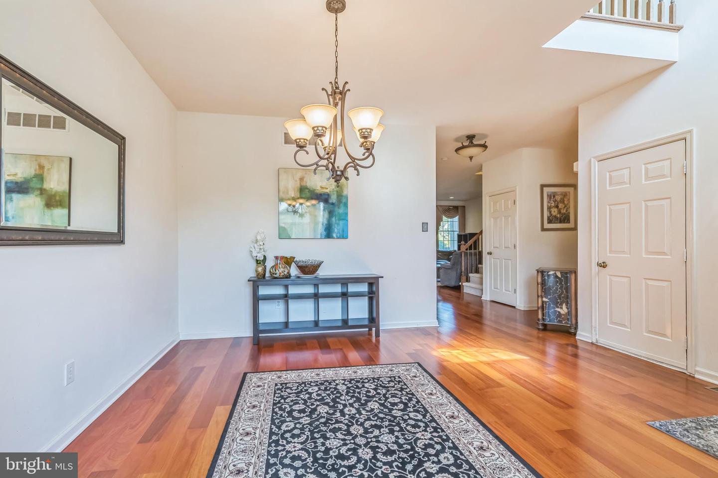 Photo 4 of 28 of 103 Durham Ct townhome