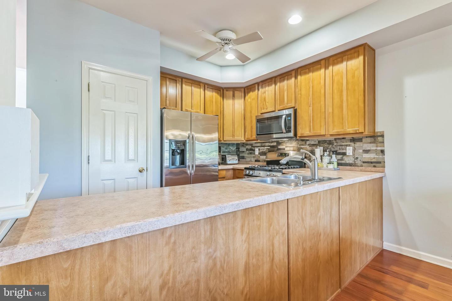 Photo 7 of 28 of 103 Durham Ct townhome