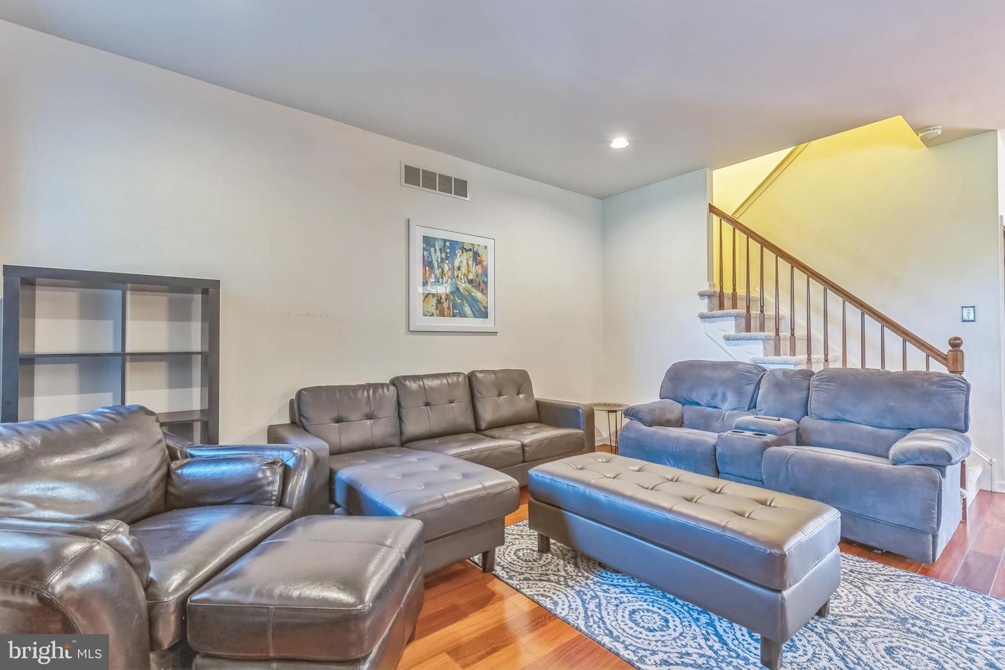 Photo 13 of 28 of 103 Durham Ct townhome