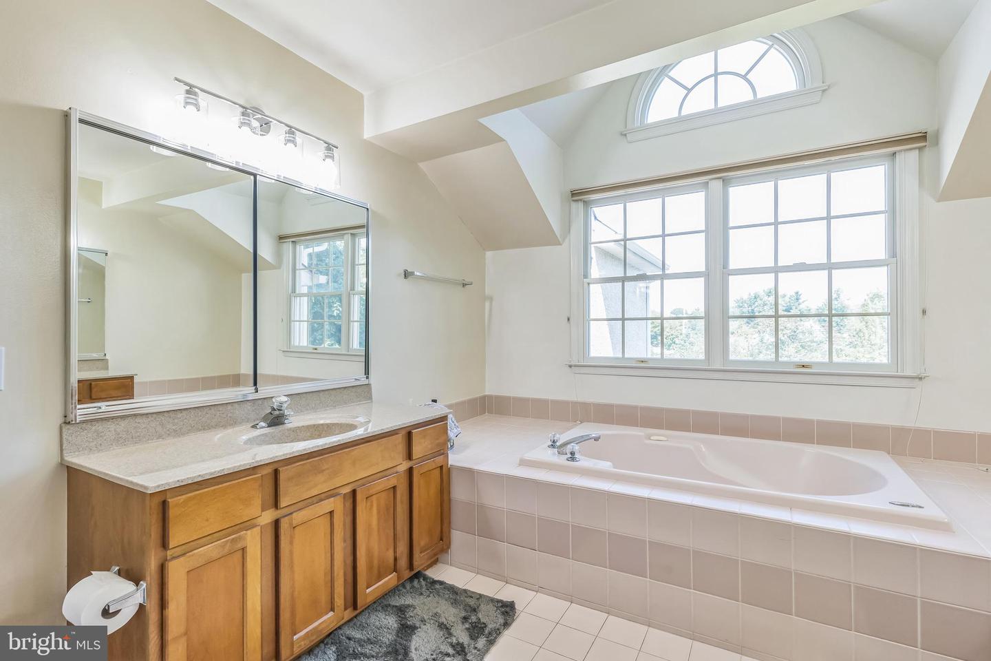 Photo 18 of 28 of 103 Durham Ct townhome