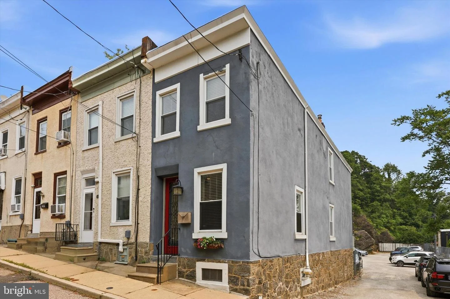 305 Carson Street