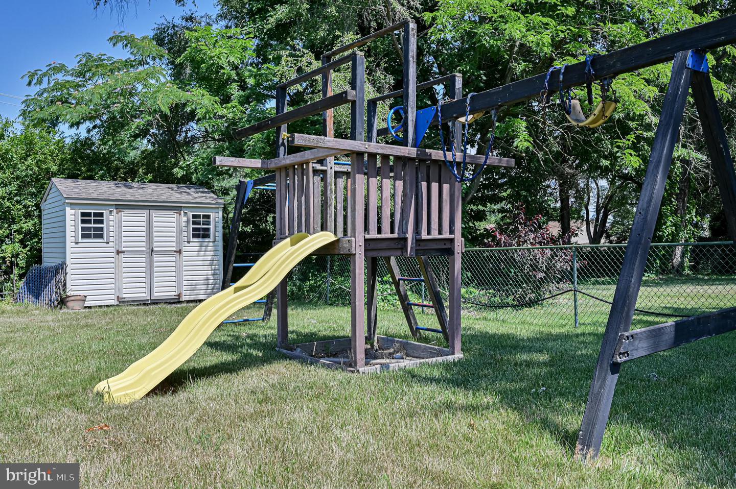 Photo 39 of 60 of 12 Westwood Dr house
