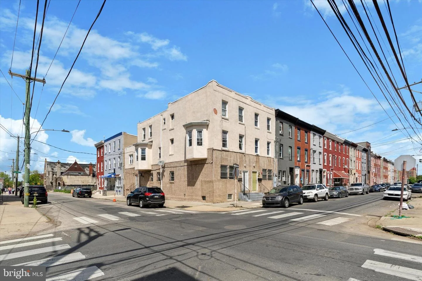 2059 W Oxford Street