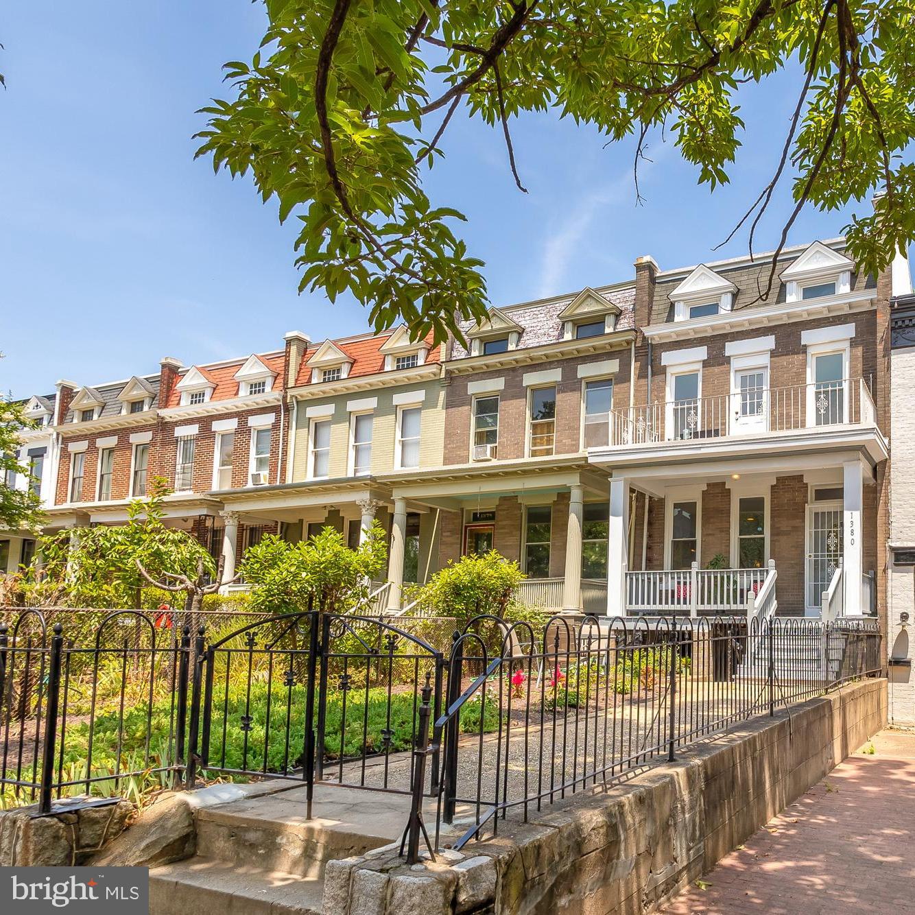 View Washington, DC 20003 townhome