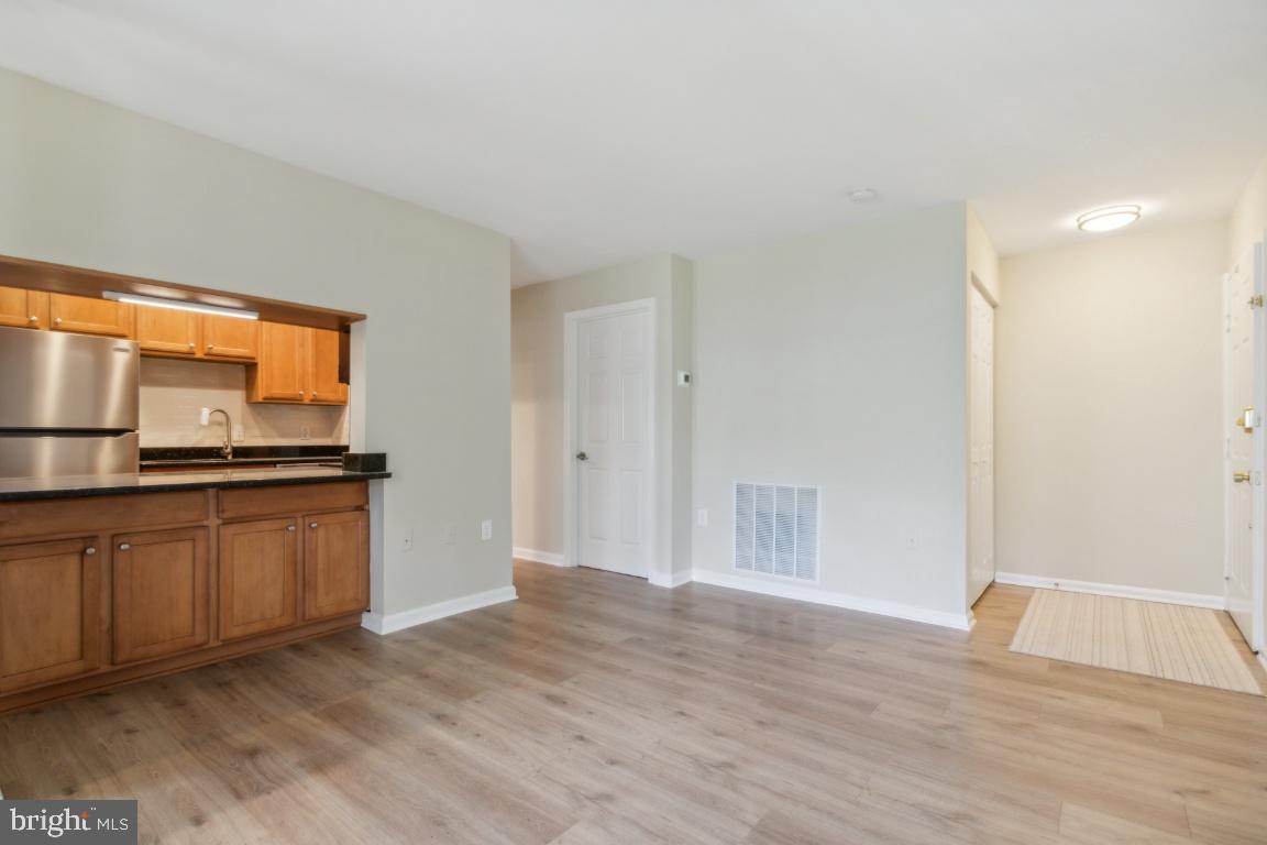 Photo 5 of 15 of 125 Westwick Ct #8 condo