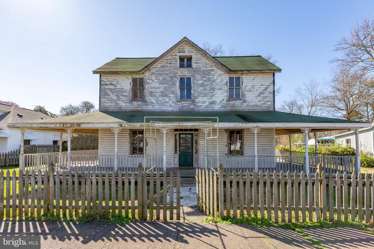 Photo 2 of 43 of 222 Longfellow house