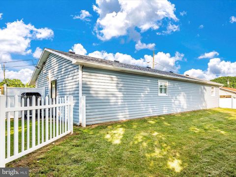 Single Family Residence in Keyser WV 97 Cardinal TERRACE 39.jpg