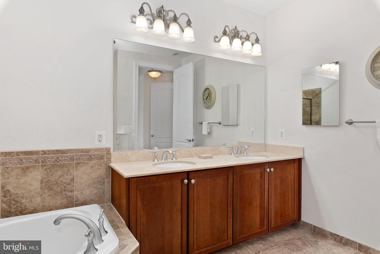 Photo 33 of 57 of 1915 Towne Centre Blvd #501 condo