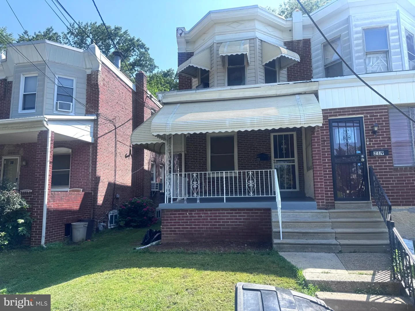 221 Rhodes Ave Unit 100