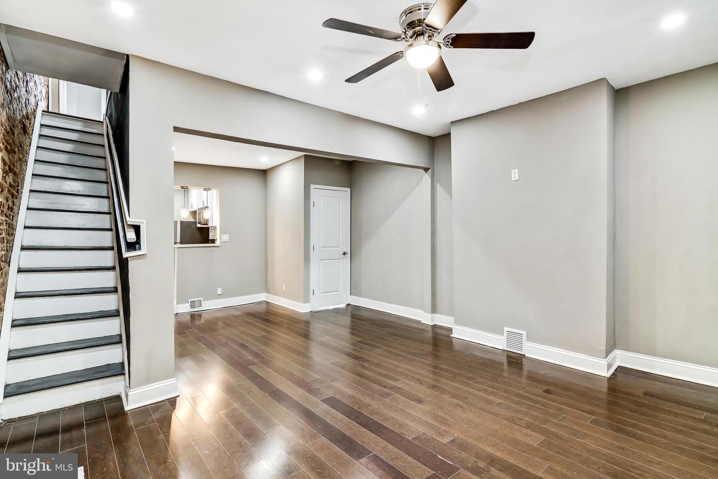 View Philadelphia, PA 19143 townhome