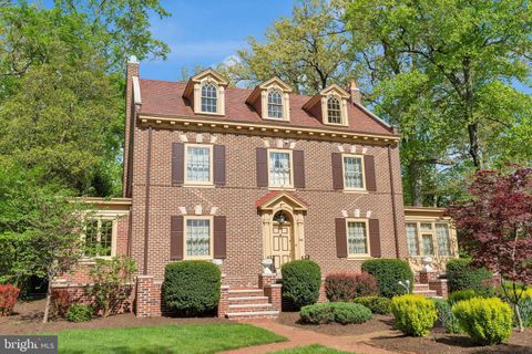 Single Family Residence in Trenton NJ 700 Parkside AVENUE.jpg