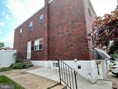 Duplex in Philadelphia PA 8859 Manchester STREET 1.jpg