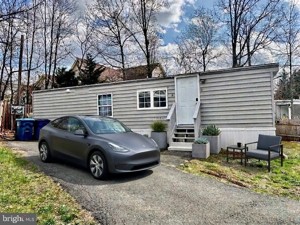 11209 Mobile Drive